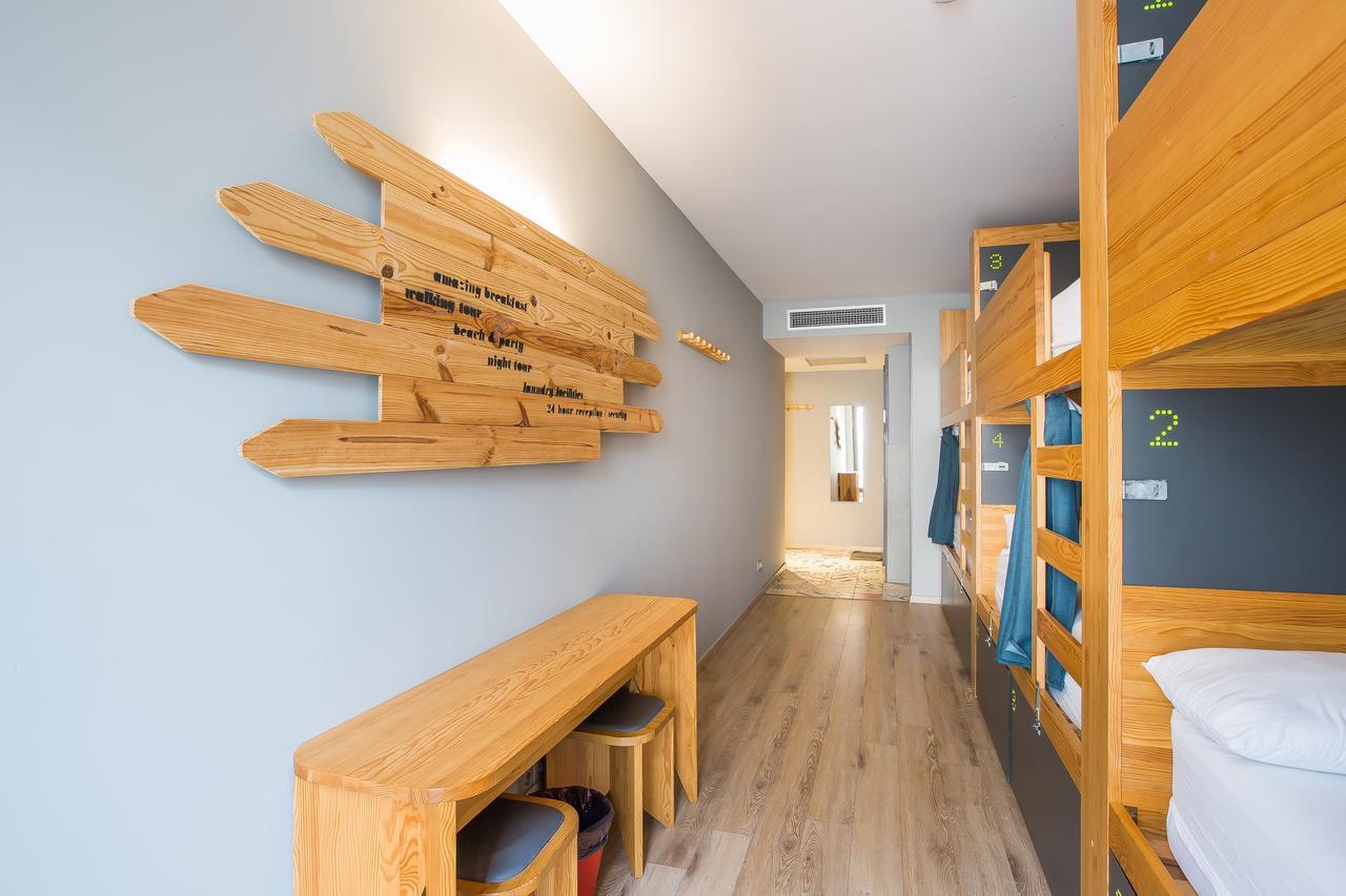 Bed 6-Bed Mixed Dormitory Room