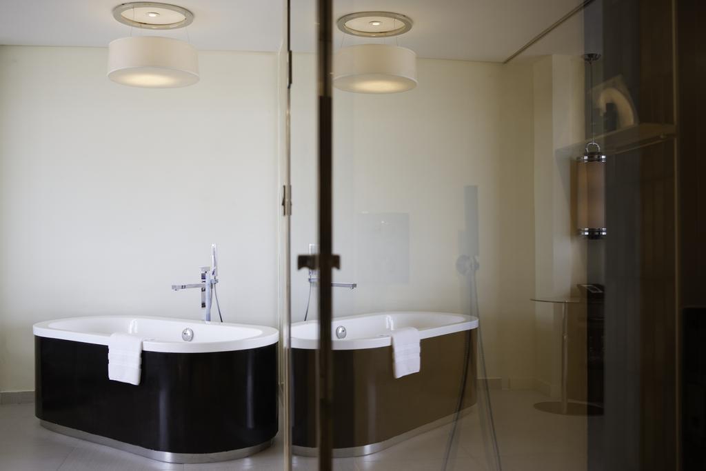Junior Suite mit 1 Kingsize-Bett und separatem Wohnbereich