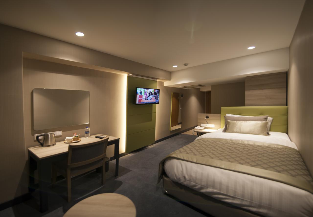 Single Room,666454491:JPEG