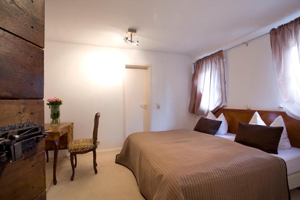 Double Room,1696620591:JPEG