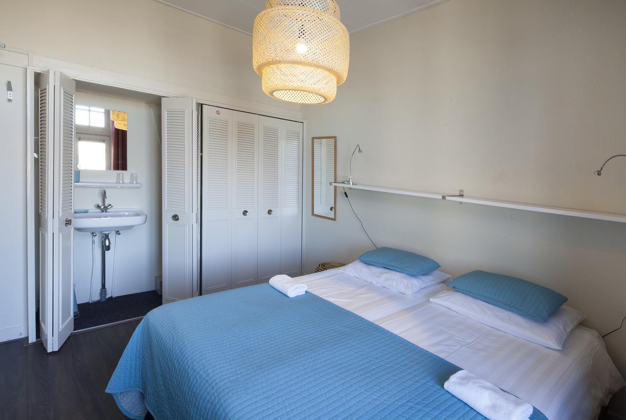 Standard Zweibettzimmer mit externem eigenem Bad
