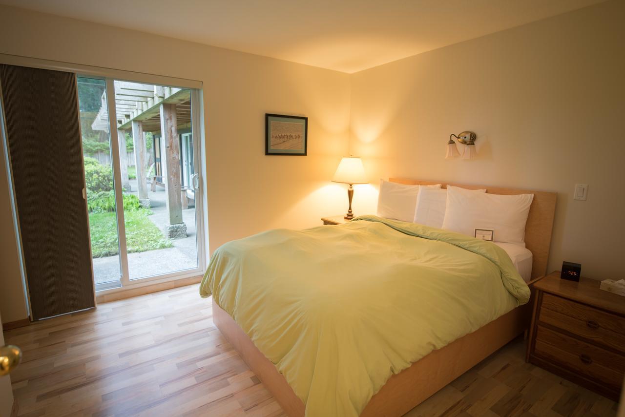 One-Bedroom Suite,653617083:JPEG