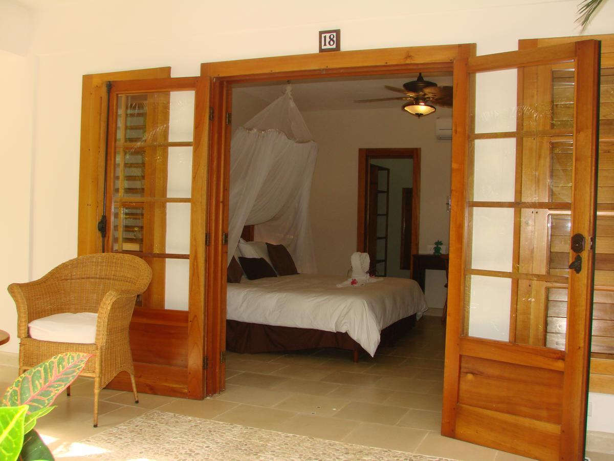 Deluxe Room,659925360:JPEG