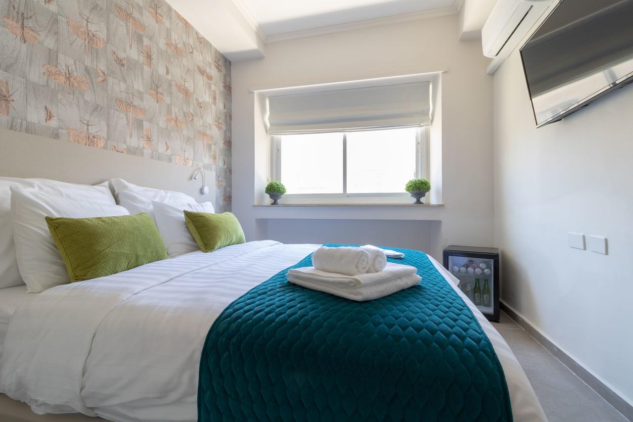 Deluxe Double or Twin Room City View