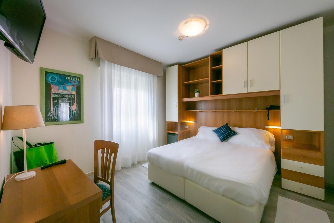Double Room,665766744:JPEG