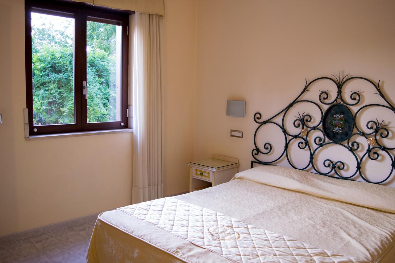 Double or Twin Room,669234024:JPEG