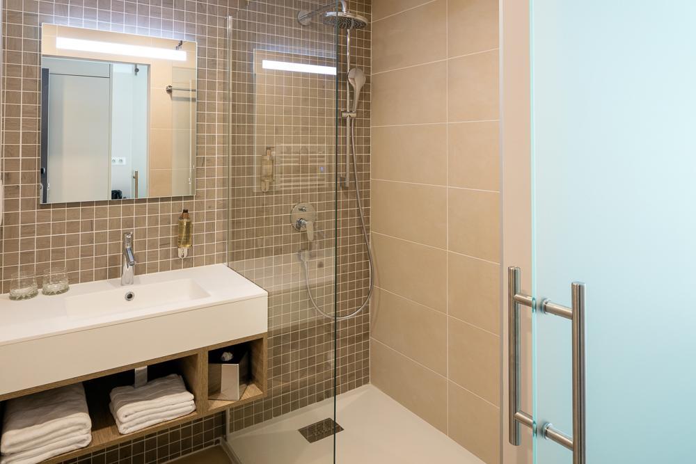 Double Room Ground Floor Forest View Spa Access,669680976:JPEG