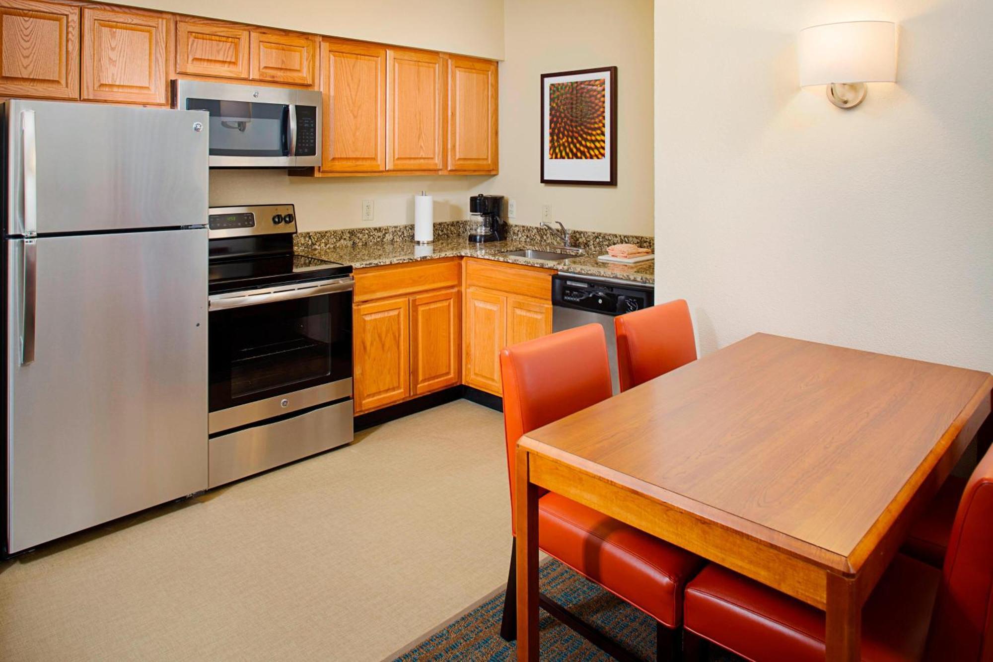 Two-Bedroom Suite,1197149587:JPEG