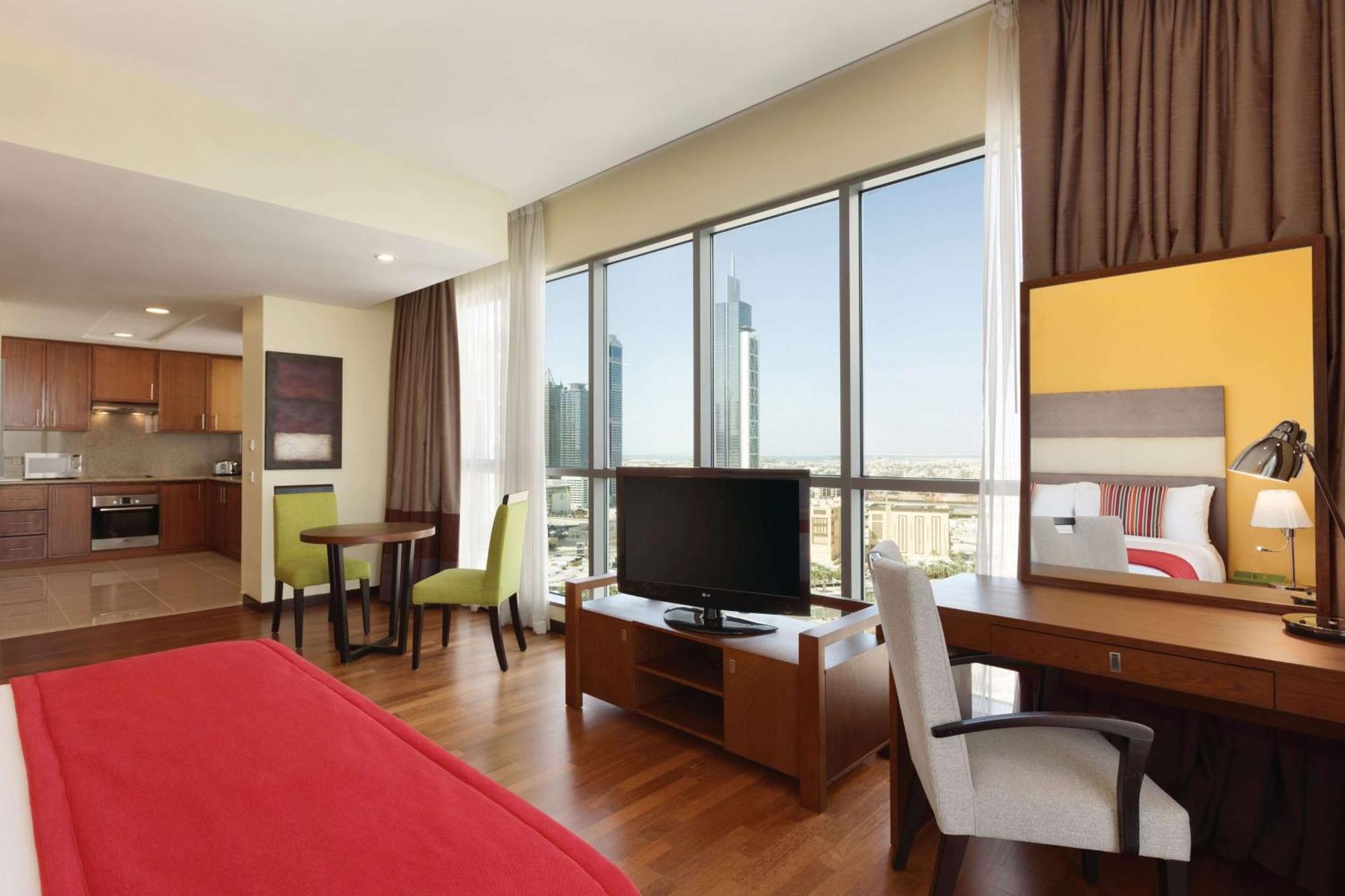 Premium King Studio Burj Khalifa or Fountain View Non-Smoking Complimentary Transfer to Kite Beach Dubai Mall Metro Station,688312590:JPEG
