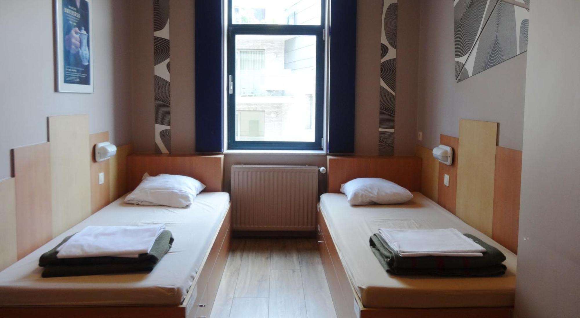 Twin Room,1382959976:JPEG