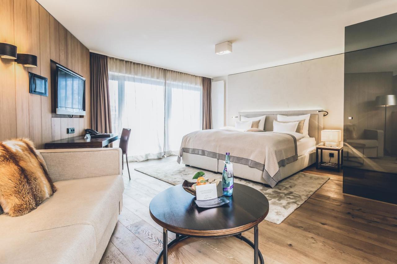 Deluxe Double Room with Balcony,723821908:JPEG