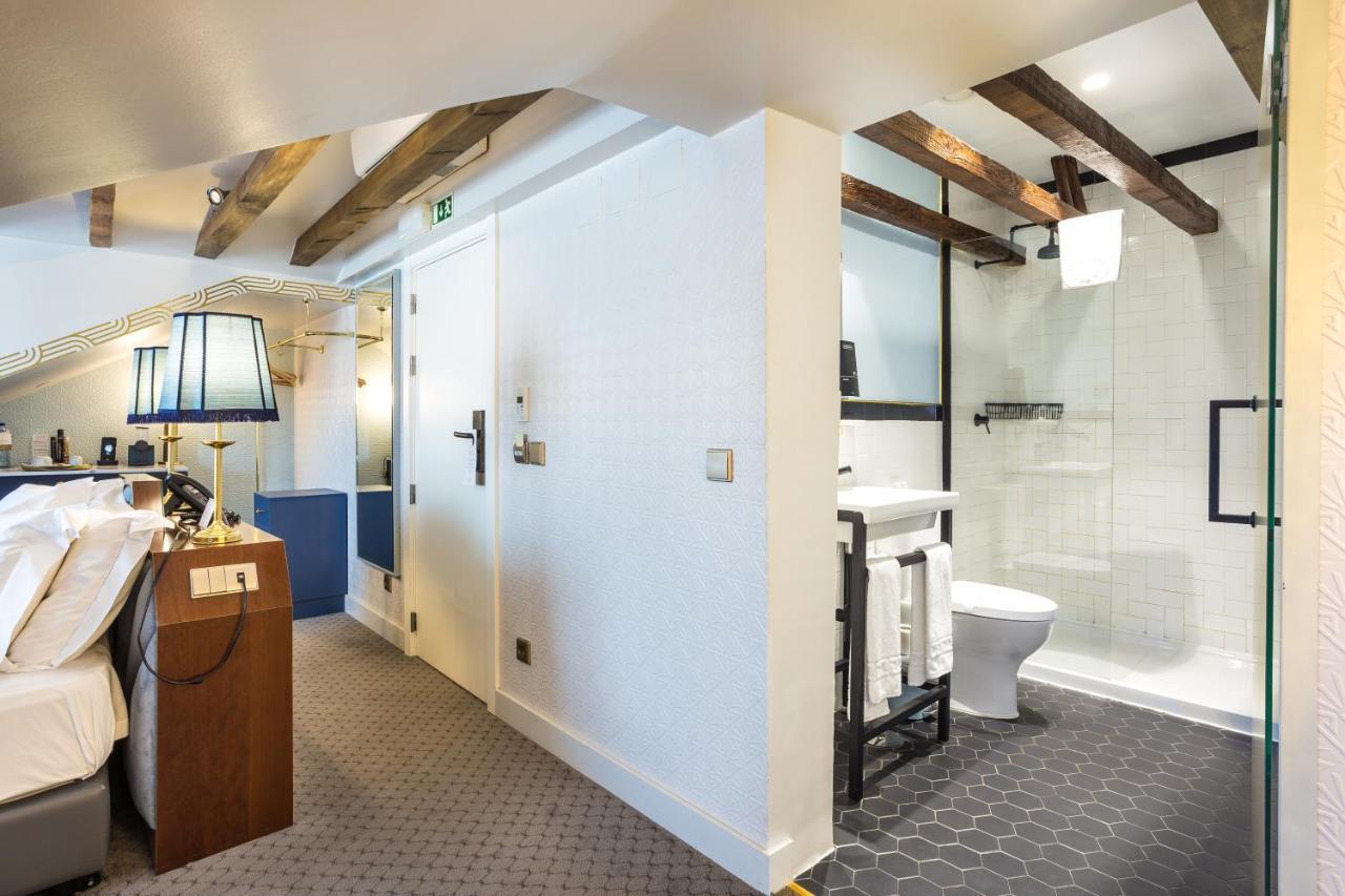 Deluxe Room Balcony