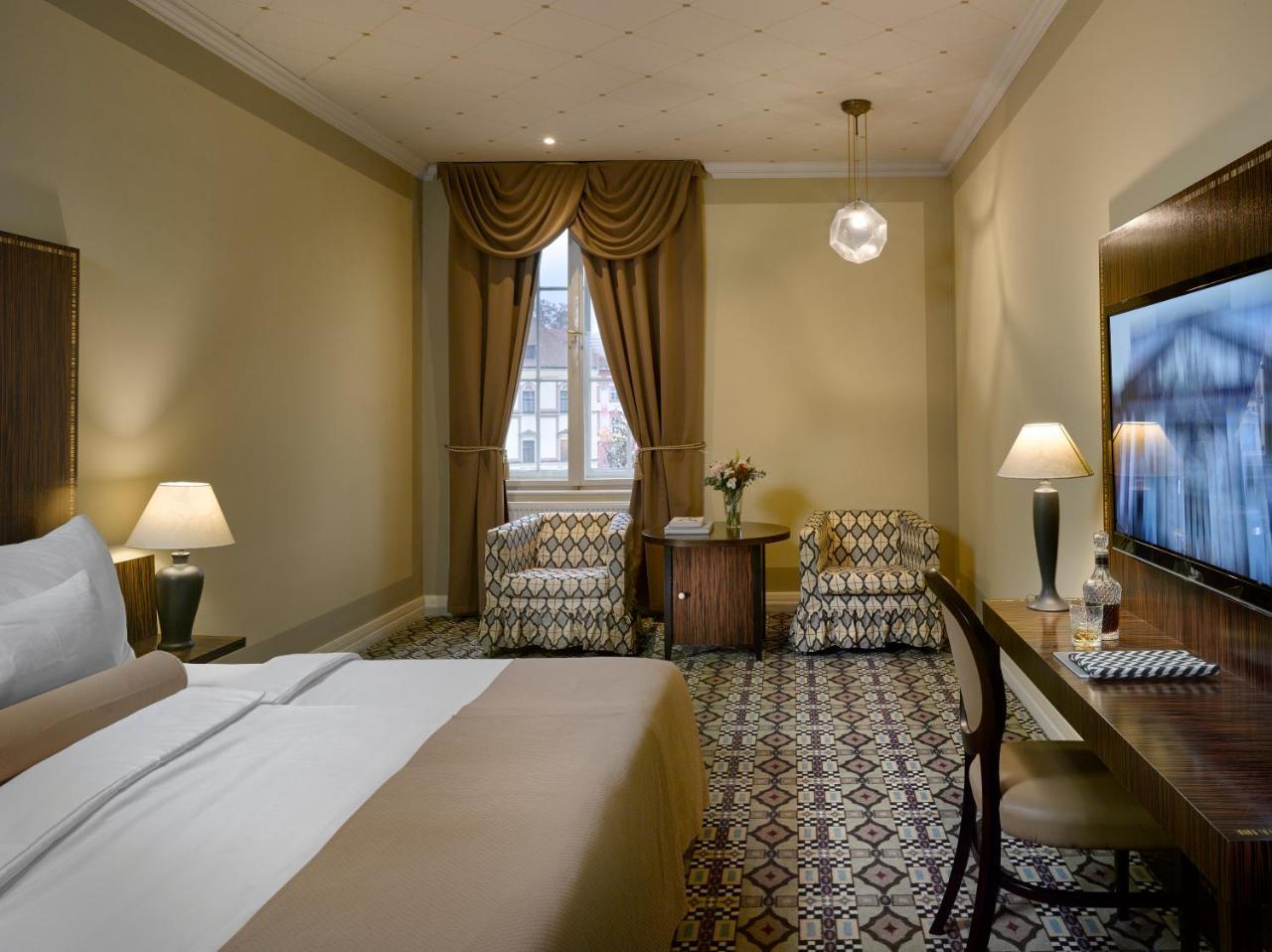 Deluxe Double Room,746779865:JPEG