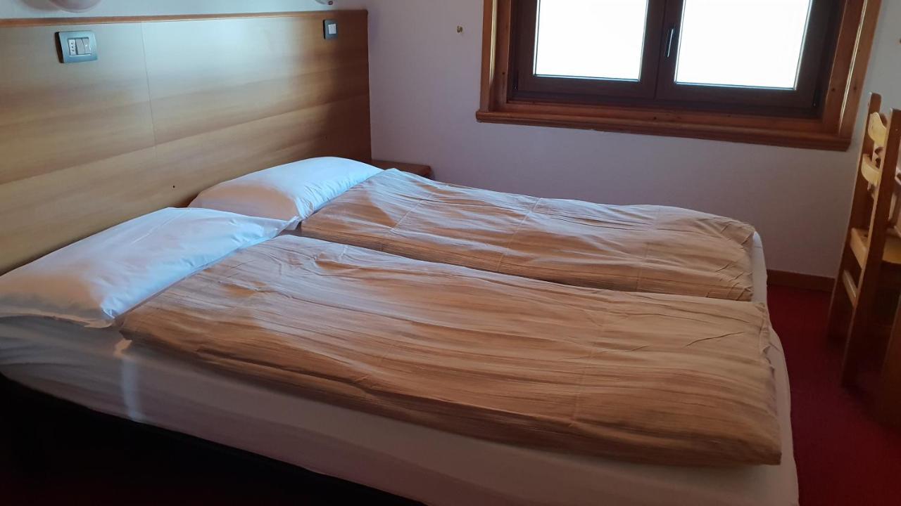 Zwei benachbarte Zimmer