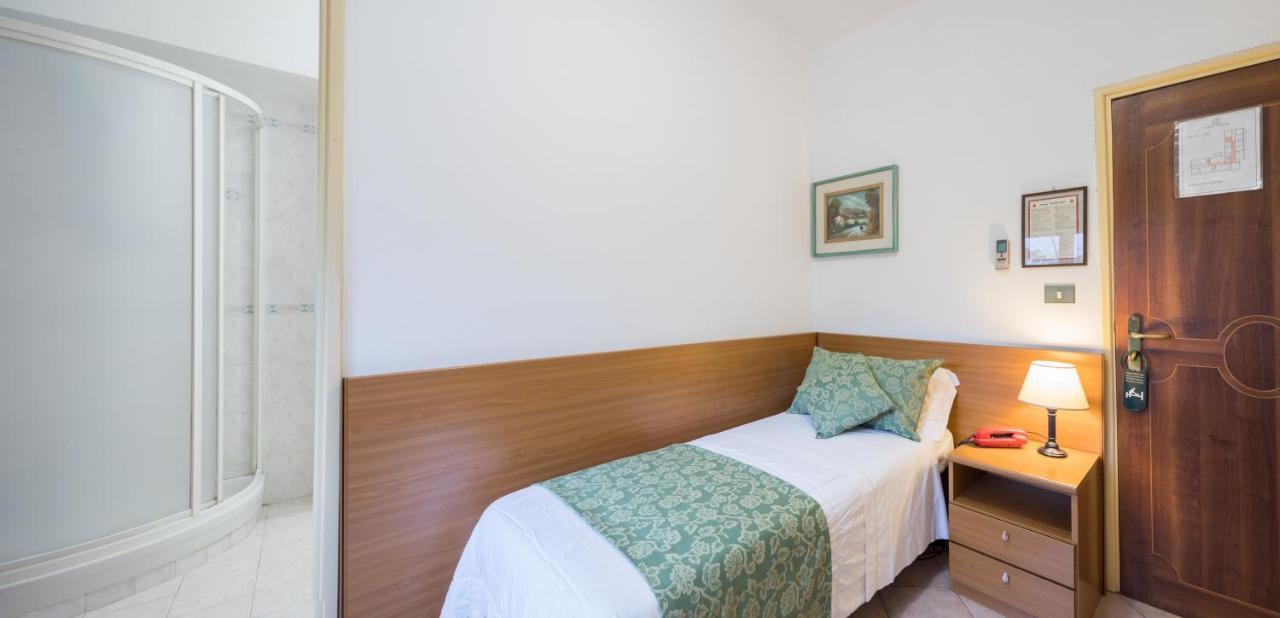 Single Room,1209489892:JPEG