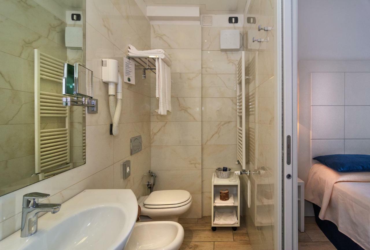 Classic Double Room,789791736:JPEG