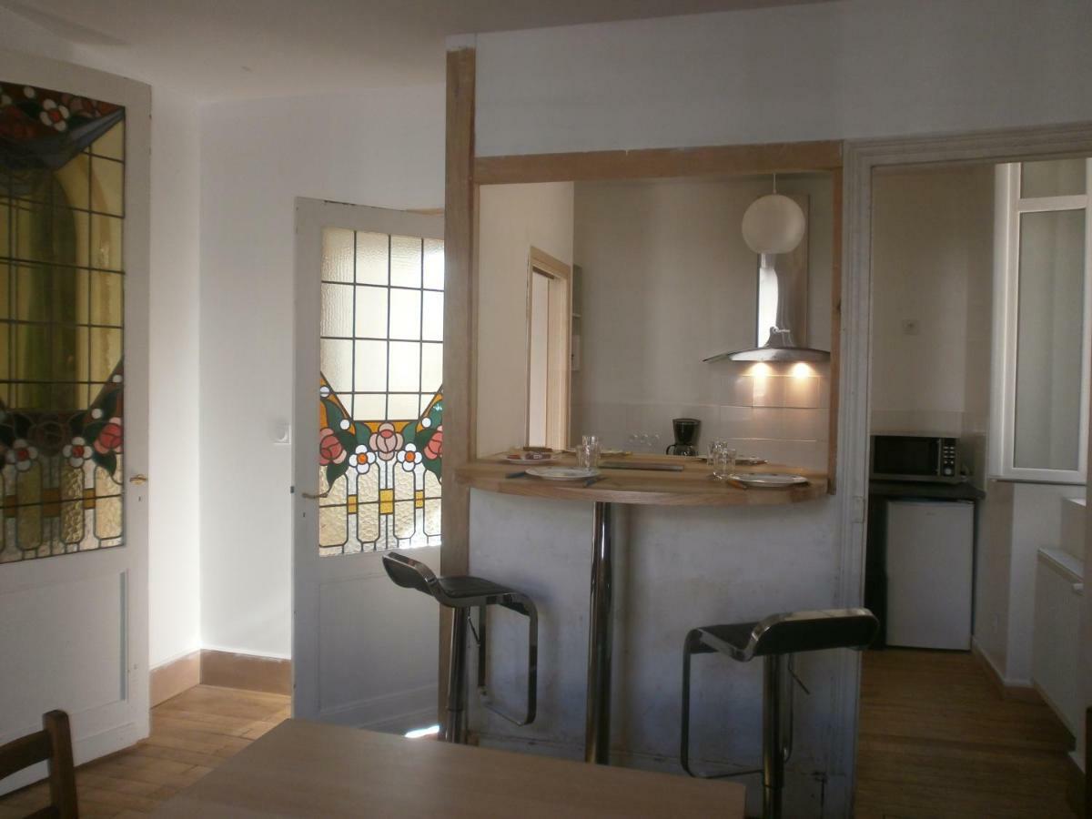 Two-Bedroom Apartment,854844092:JPEG
