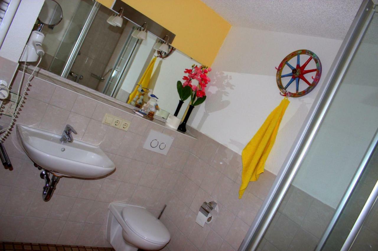 Single Room,862583165:JPEG