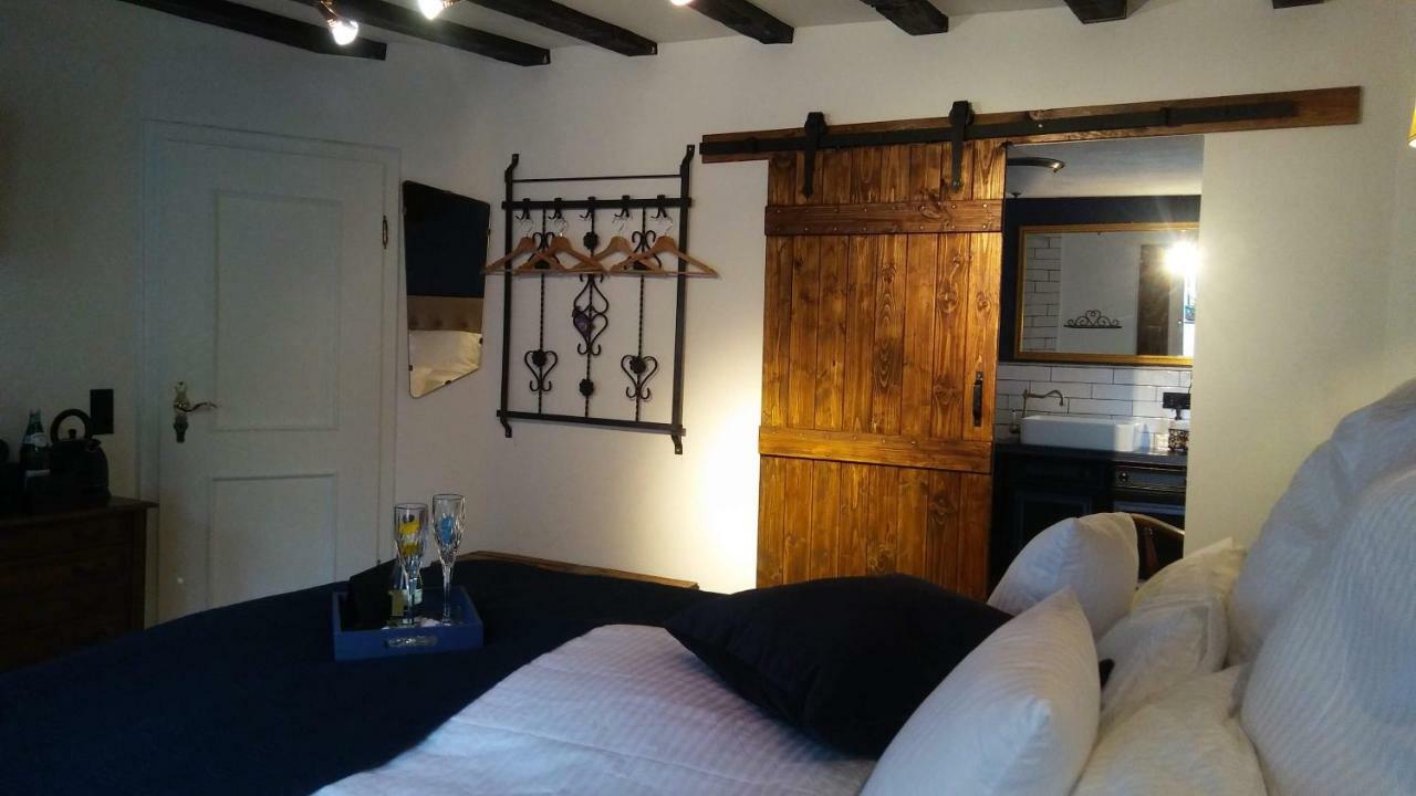 Double Room Extra Bed,891342562:JPEG
