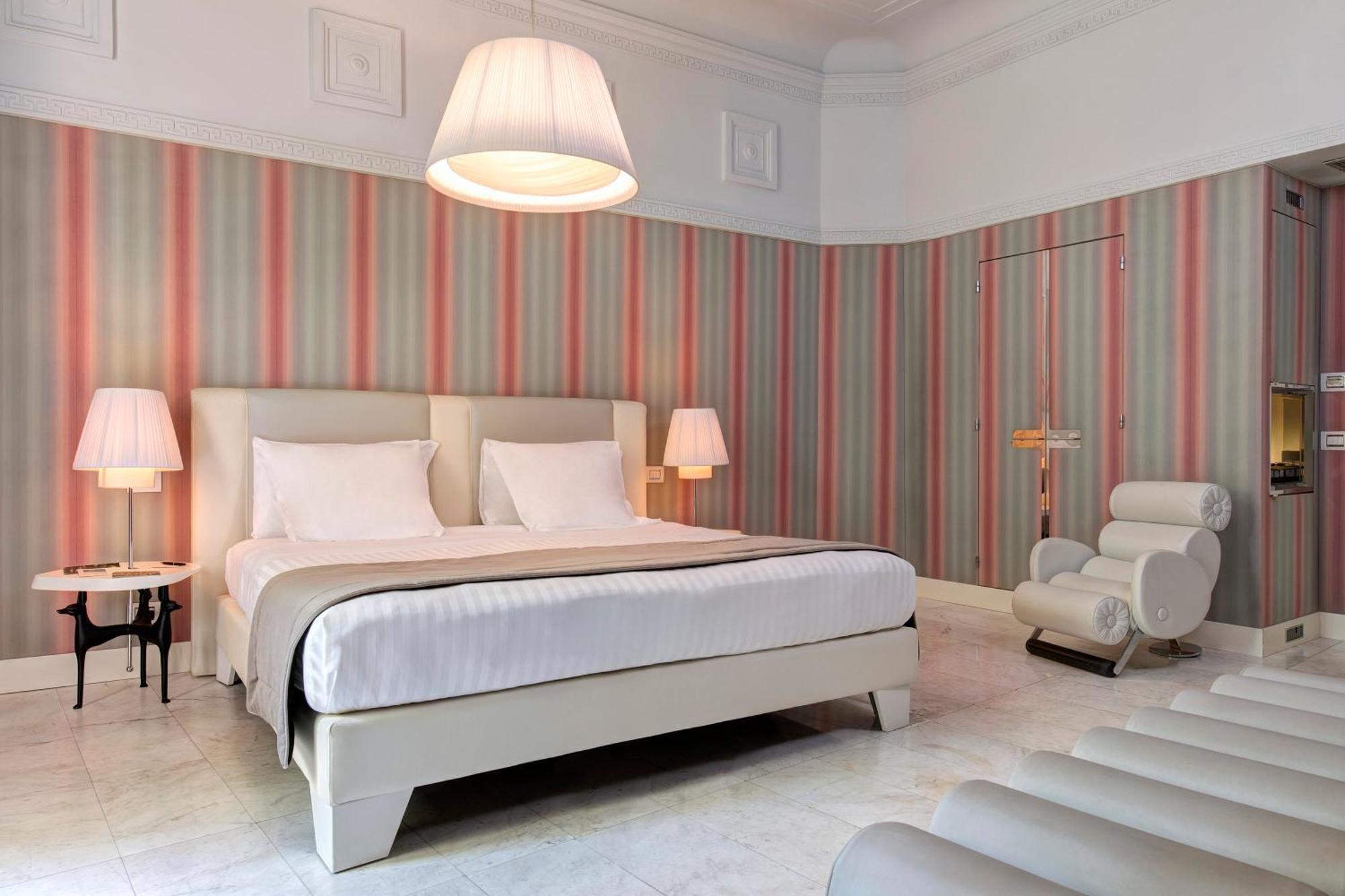 Deluxe King Room,908598727:JPEG