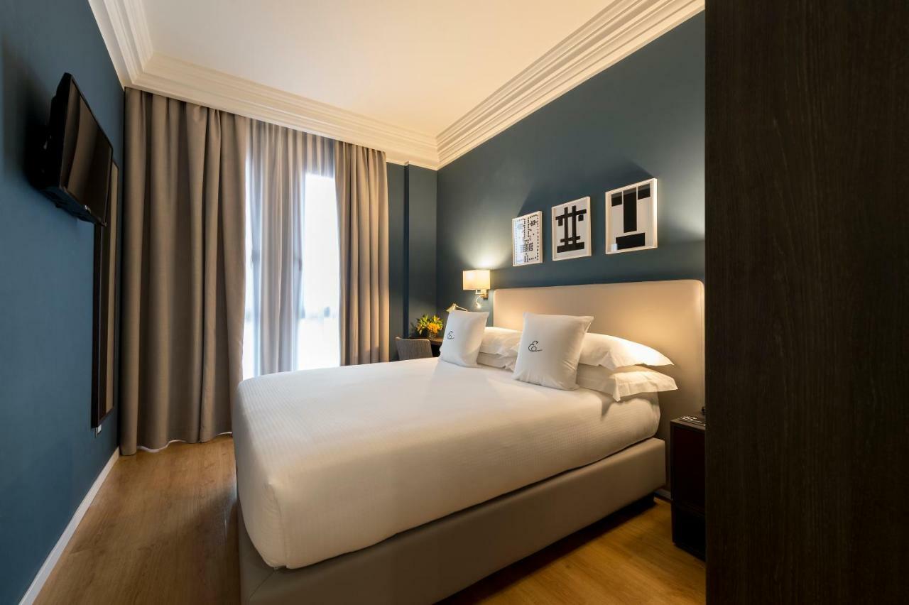 Small Double Room,909959662:JPEG