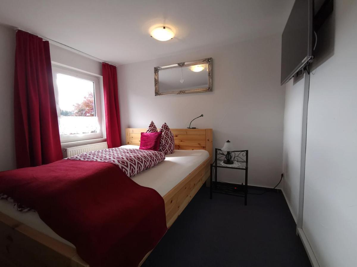 Single Room,546975117:JPEG