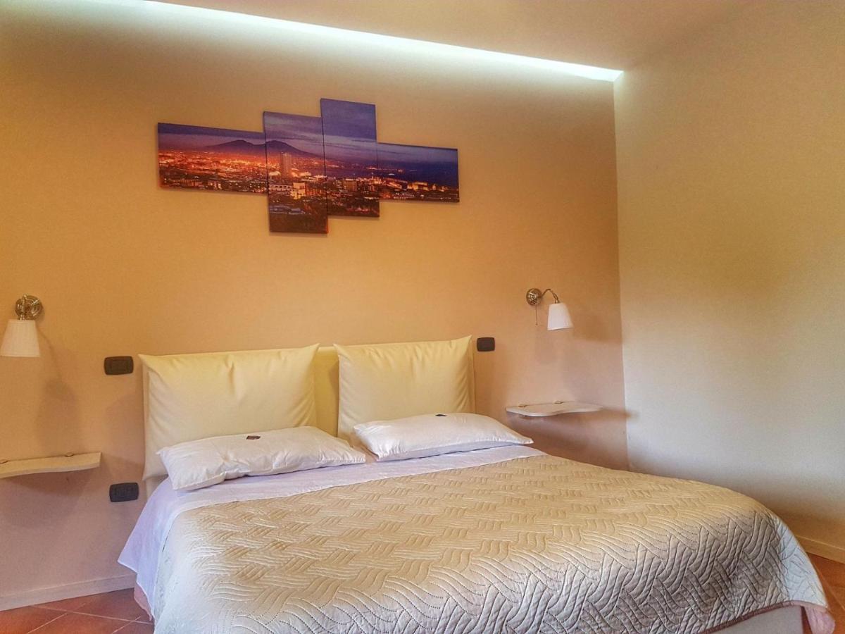 Deluxe Double Room Shower