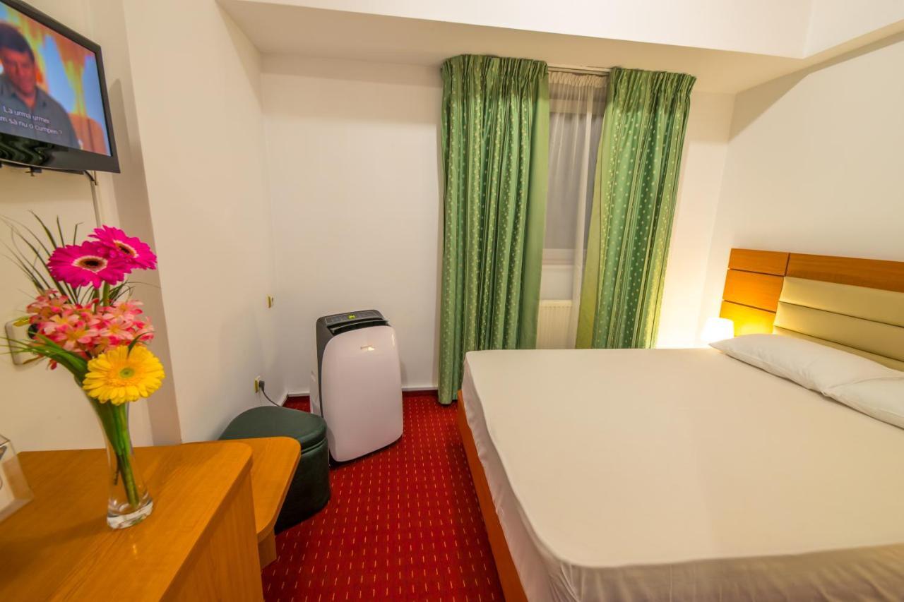 Standard Double Room,64049641:JPEG