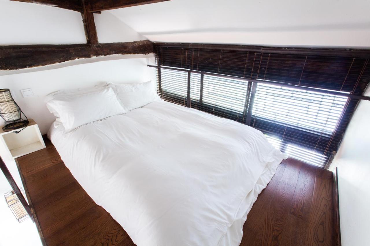 Courtyard Room,1138383448:JPEG