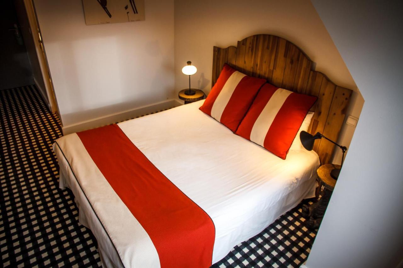 Standard Double Room,339225334:JPEG