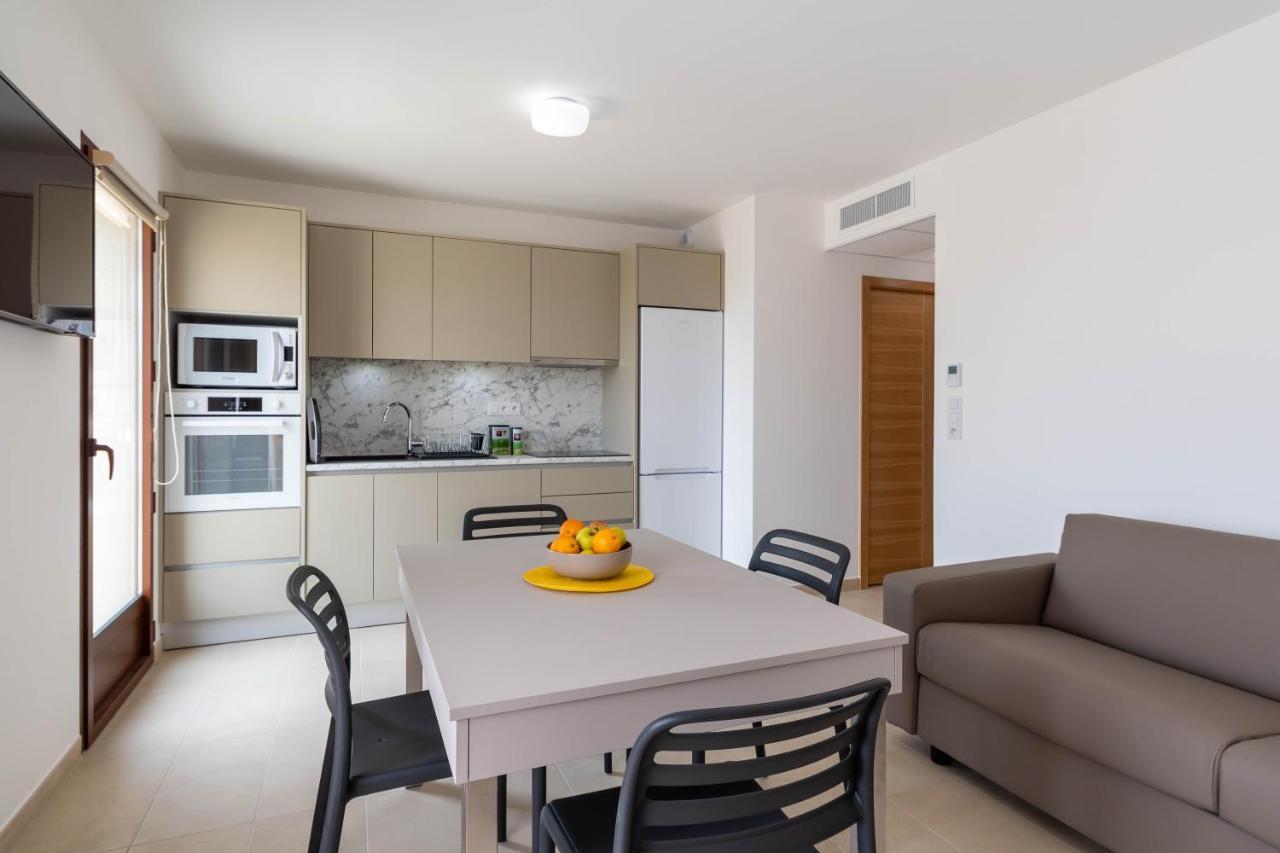 One-Bedroom Apartment,975020674:JPEG