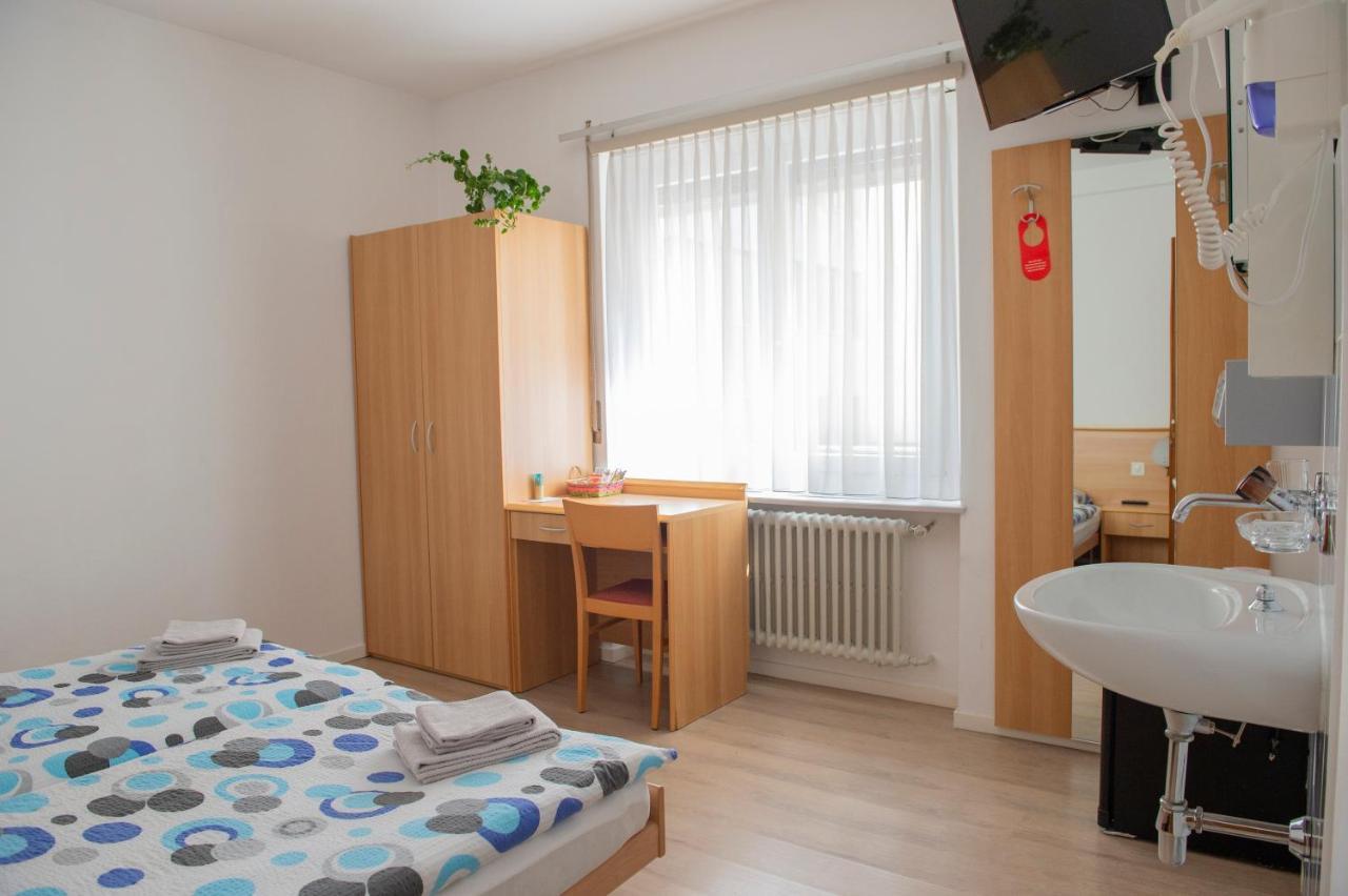 Double Room,998921850:JPEG