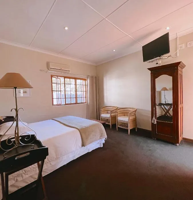 Ebony Lodge-1