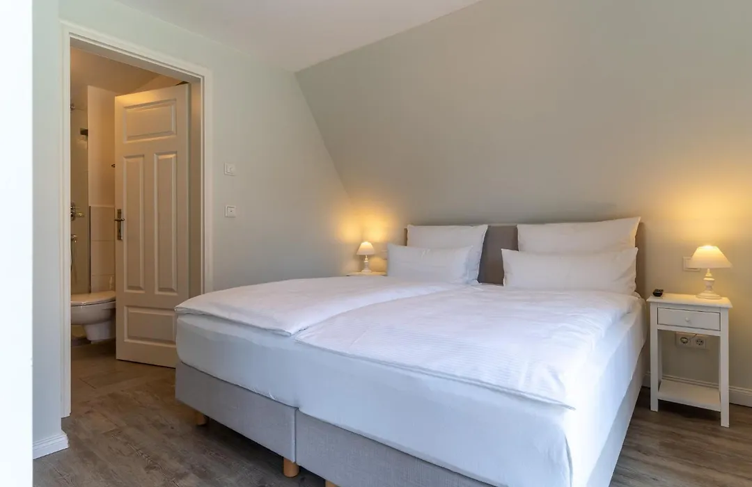 Hotel TWEED-1