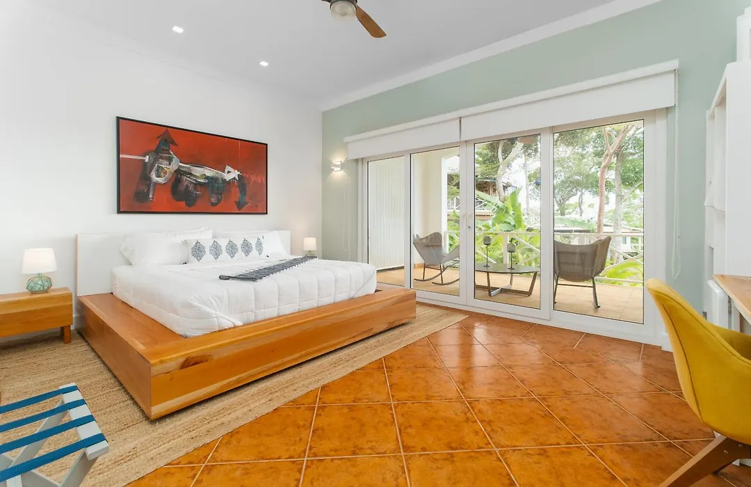 Blue Roatan Resort-1