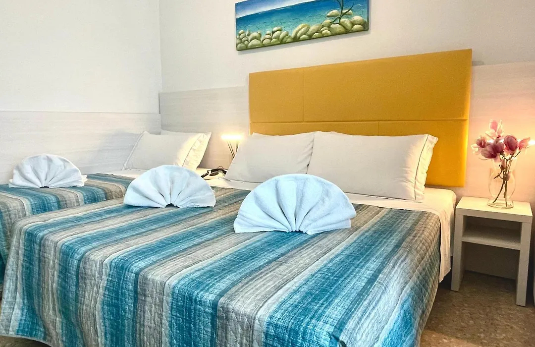 Hotel Crystal - SPIAGGIA INCLUSA con pacchetti personalizzati-1