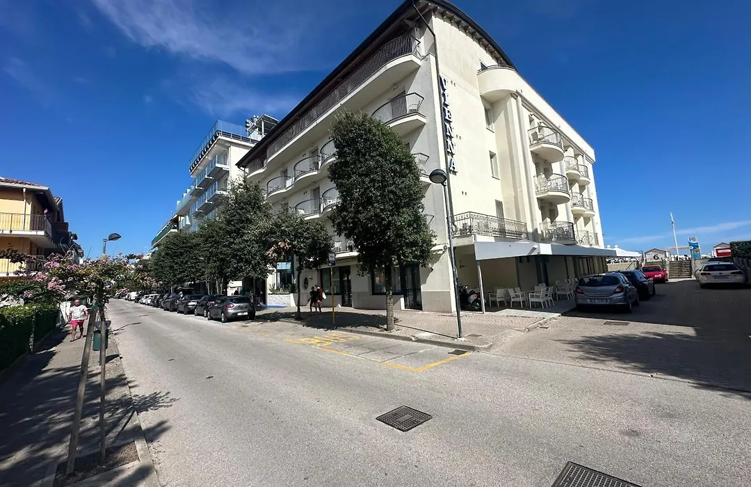 Hotel Vienna-1