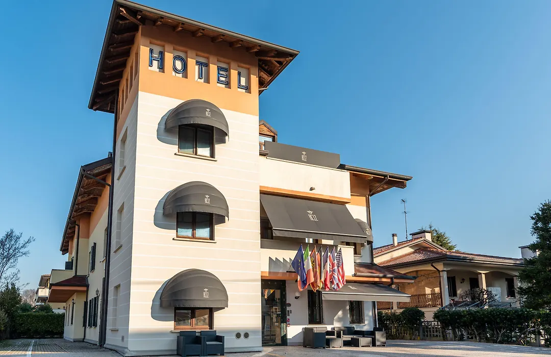 Small Hotel Royal-1
