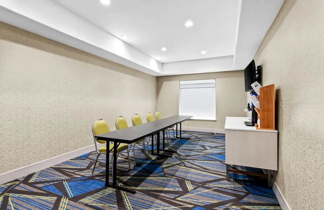 Holiday Inn Express And Suites Hotel - Pauls Valley By Ihg-1