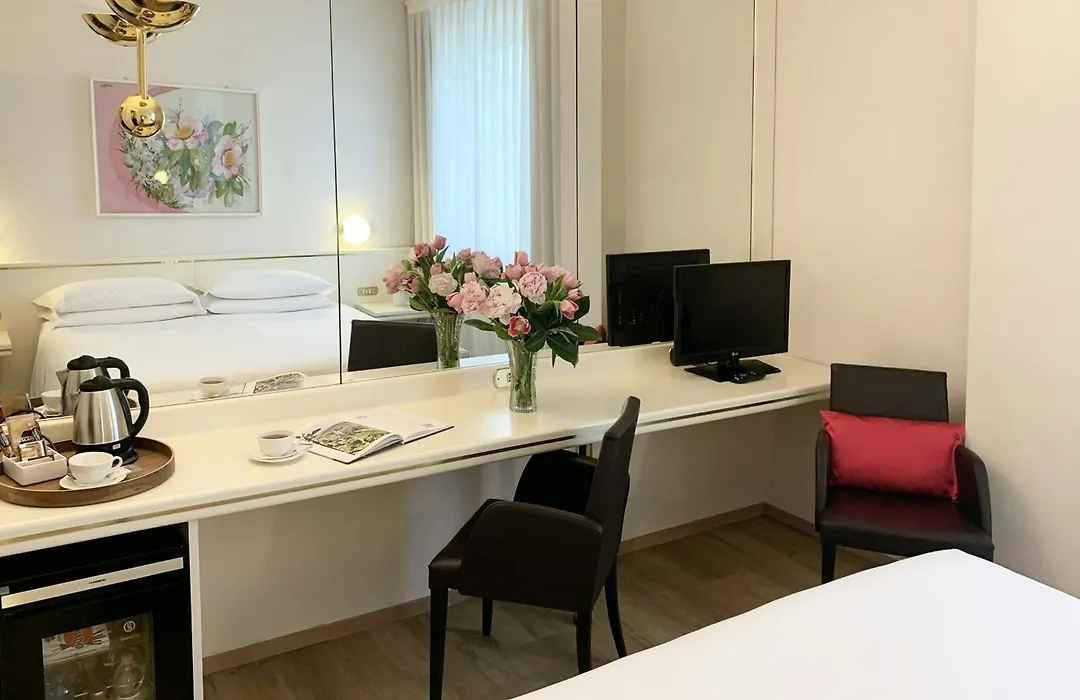 Starhotels Cristallo Palace-1
