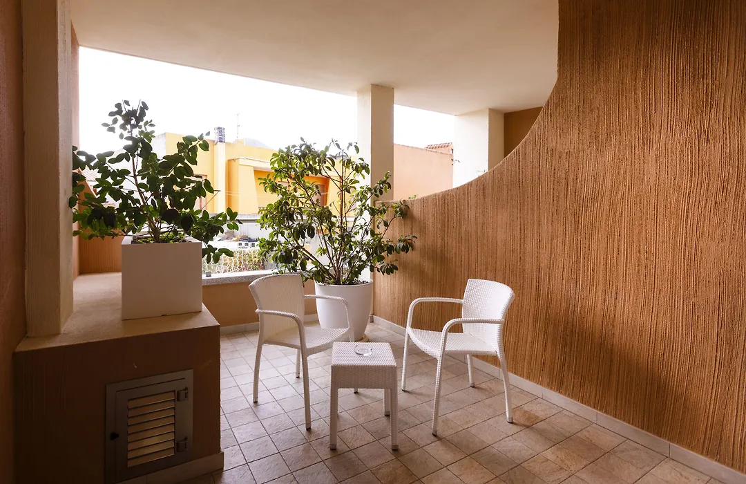 Janas Hotel-1