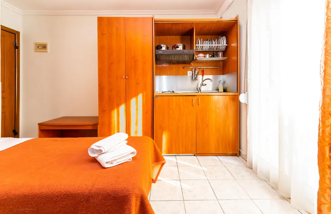 Hotel Avra-1