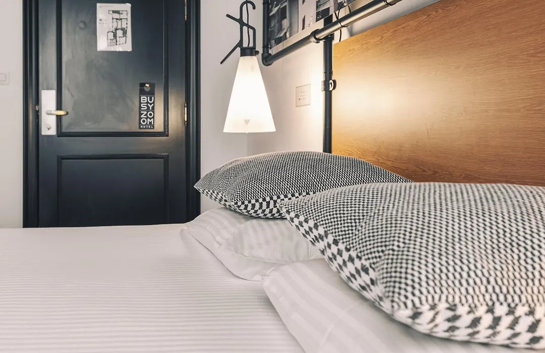 Zoom Hotel-1