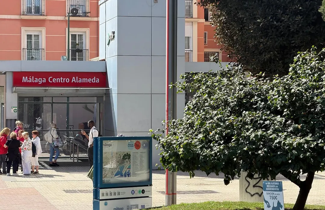 Ilustre - City-View Rooms with AC in Málaga's Old Town - Steps from Calle Larios&the Thyssen-1
