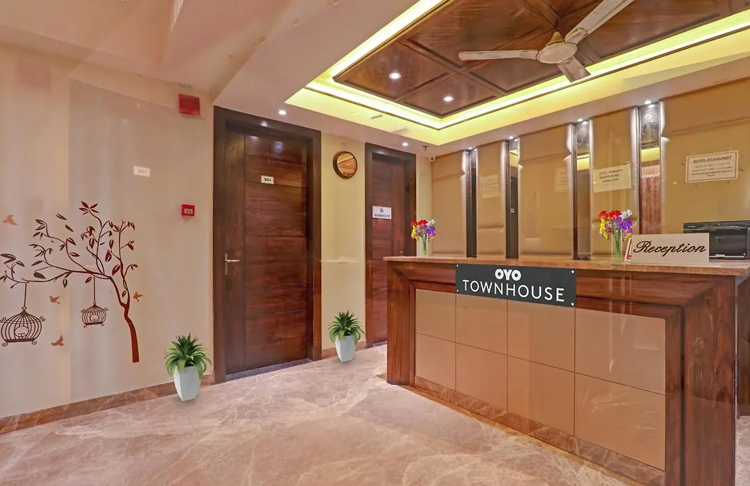 Townhouse Hotel Spotlight-1