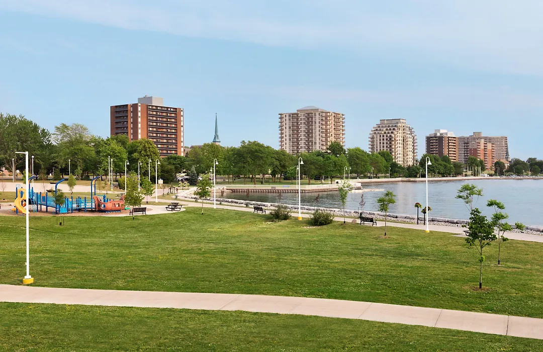 Days Inn By Wyndham Sarnia Harbourfront-1