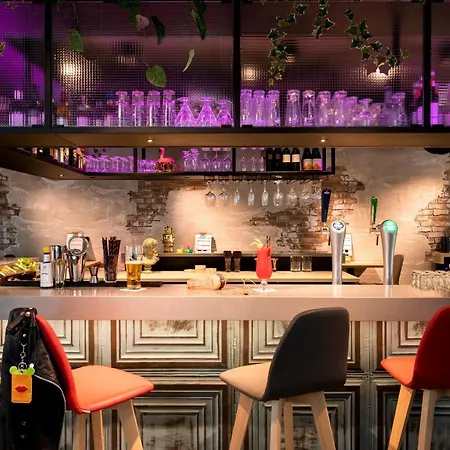 Moxy The Hague-3