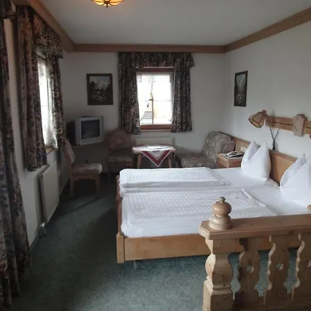 Kaiserhotel Neuwirt-3