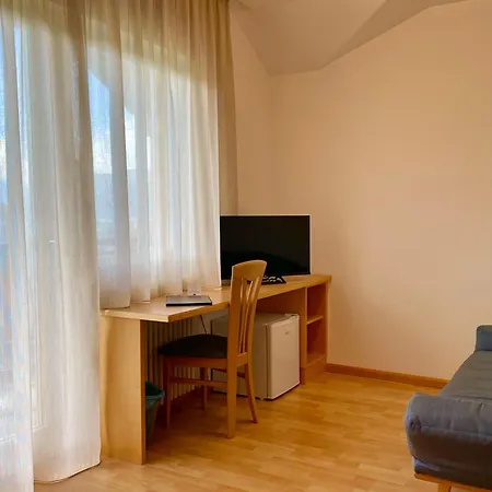 Hotel Garni Grüner Baum (Albero Verde)-2