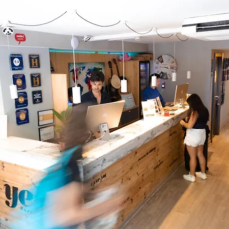 Yeah Barcelona Hostel-3